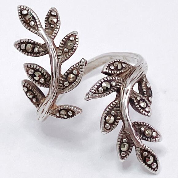 Vintage Sterling Silver Marcasite Leaf Bypass Ring Signed 925 Elegant Feminine - Picture 4 of 12